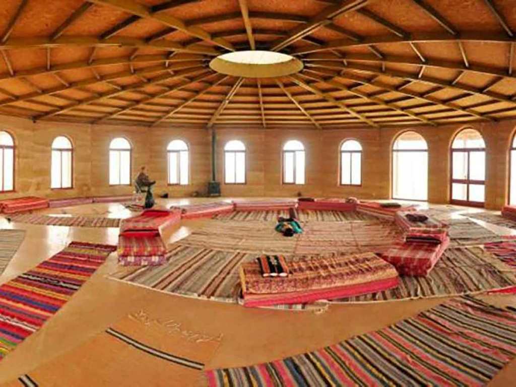 האולם הראשי של ״זמן מדבר״